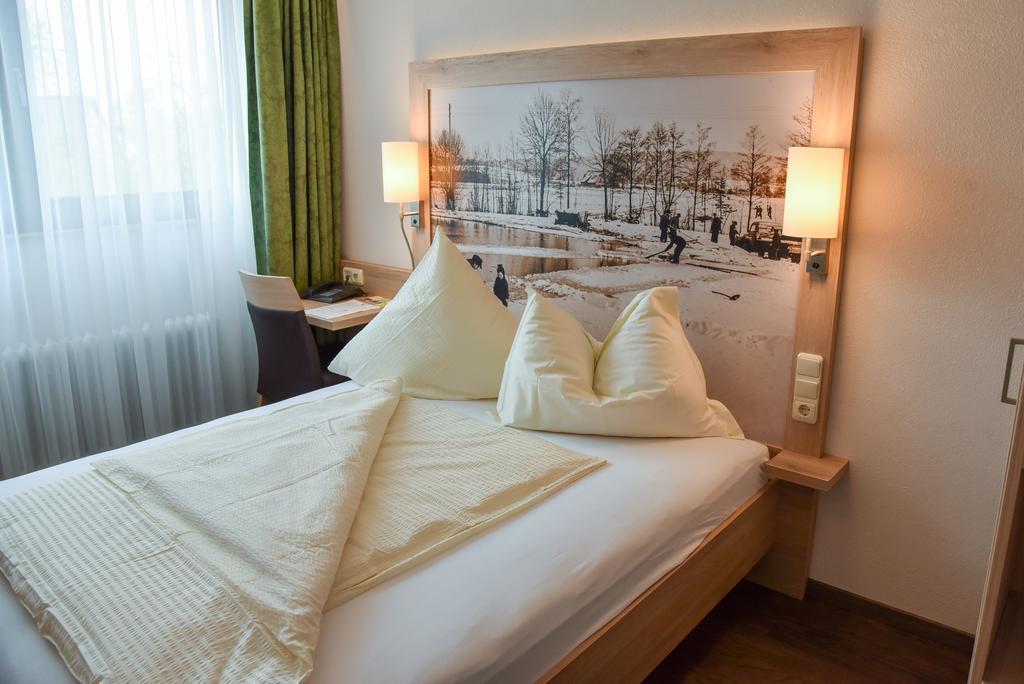 Landhotel Schnupp Neudrossenfeld Екстер'єр фото