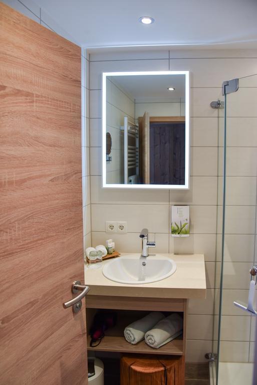Landhotel Schnupp Neudrossenfeld Екстер'єр фото