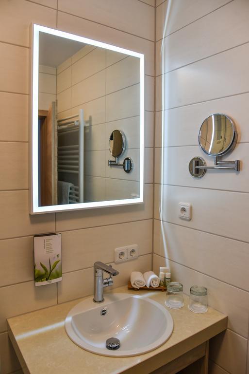 Landhotel Schnupp Neudrossenfeld Екстер'єр фото