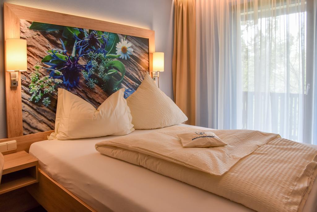 Landhotel Schnupp Neudrossenfeld Екстер'єр фото