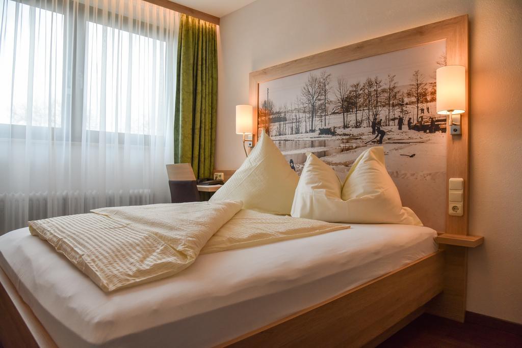 Landhotel Schnupp Neudrossenfeld Екстер'єр фото