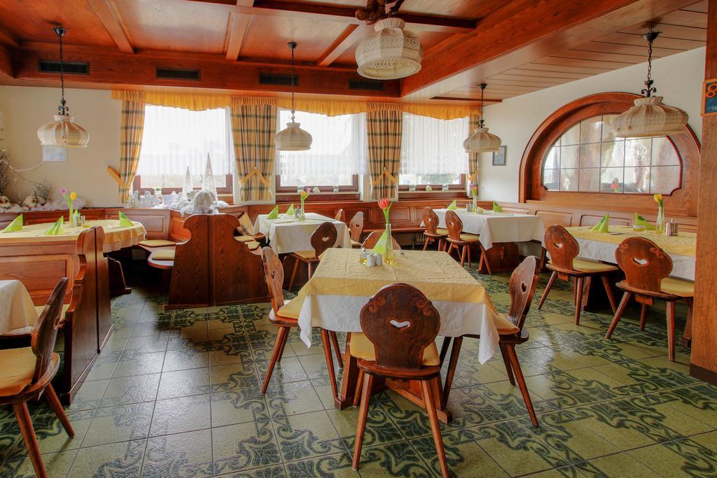 Landhotel Schnupp Neudrossenfeld Екстер'єр фото