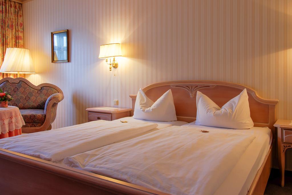 Landhotel Schnupp Neudrossenfeld Екстер'єр фото