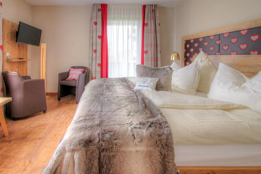 Landhotel Schnupp Neudrossenfeld Екстер'єр фото